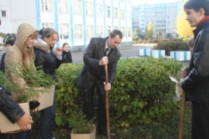 Образовательные учреждения Новочебоксарска активно участвуют в акции «Посади дерево и сохрани его»