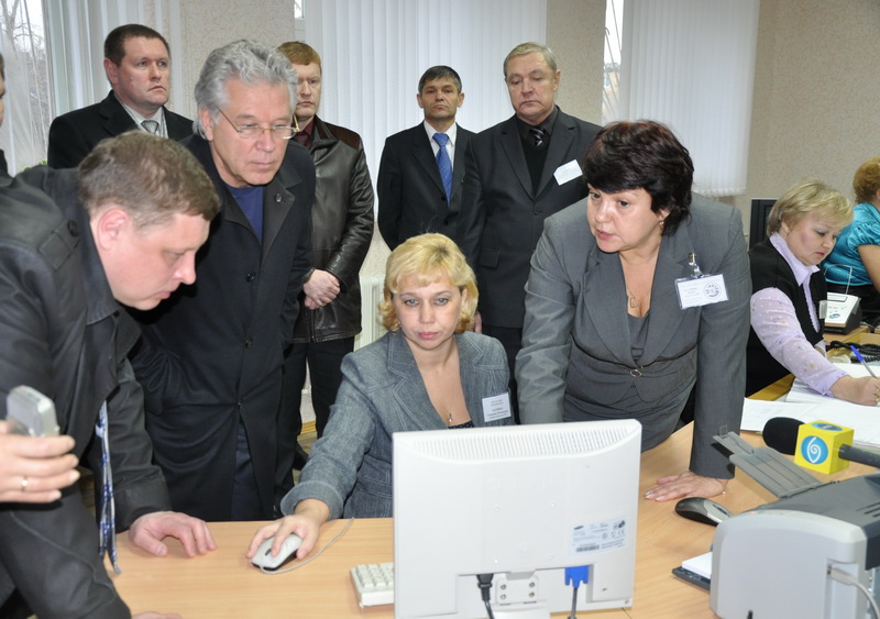 Губернатору Саратовской области продемонстрировали инновации в системе ЖКХ Новочебоксарска