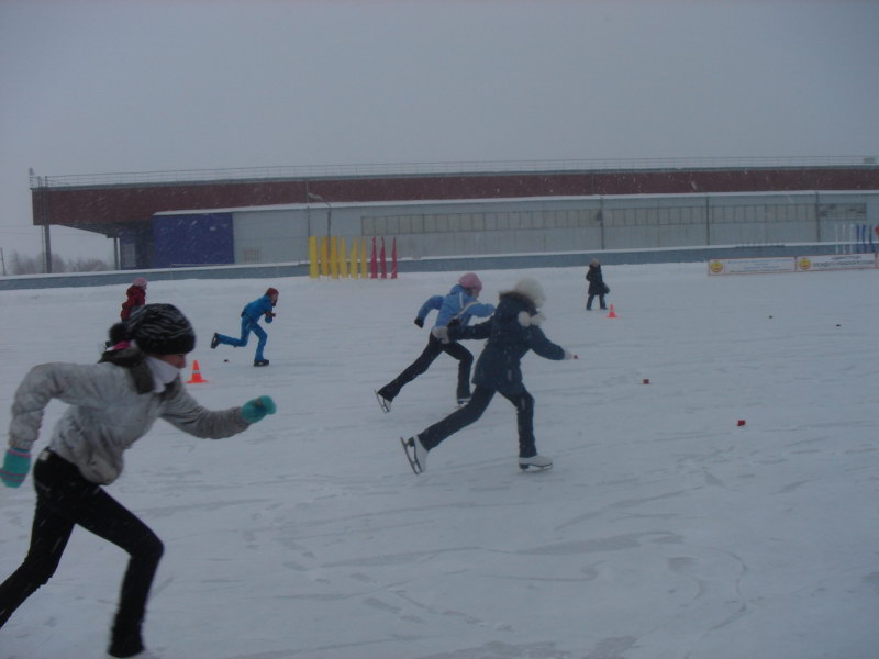 14:58 В Новочебоксарске прошел спортивный праздник "Лед надежды нашей"
