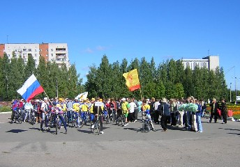 13:15  "Солнце на спицах – радость на сердце"