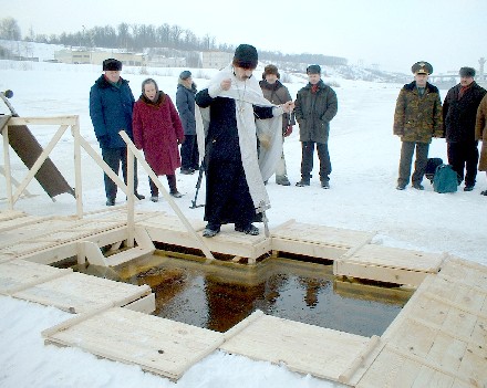 Впервые торжественный чин Водосвятия в светлый праздник Крещения Господня проведен на Волге в Новочебоксарске