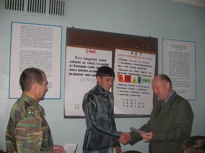 13:47 В добрый путь, призывник, счастливой службы тебе!