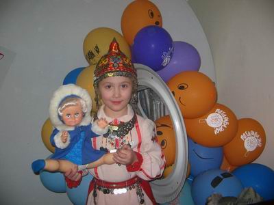 13:36 «Пусть частички тепла, добра и света, унесенные с этого вечера, греют вас в течение года, создают уют и комфорт в ваших семьях»