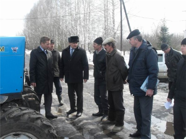 В техосмотрах в Вурнарском и Моргаушском районах принял участие главный государственный инспектор В.П. Димитриев