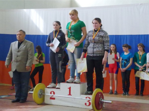 Команда «ДЮСШ» города Шумерли в первенстве Чувашской Республики по тяжёлой атлетике заняла командное 3 место