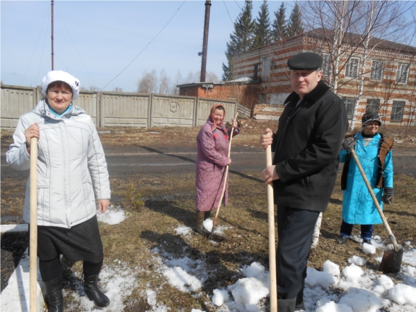 Пора уборки территории в Порецком районе