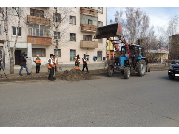С начала апреля с чебоксарских дорог убрали более 3 тысяч тонн мусора