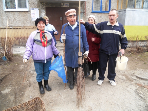 Субботник в микрорайоне &quot;Возрождение&quot;