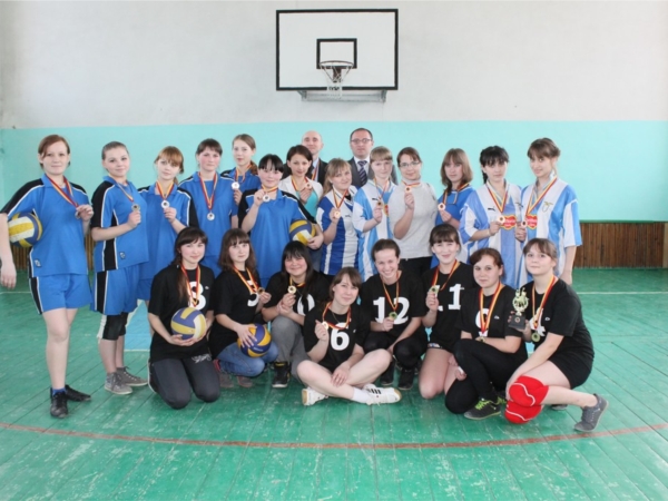 Завершился розыгрыш Кубка города Канаш по волейболу среди женских команд сезона 2013 года