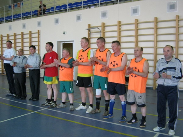 Встречи по мини-футболу и волейболу между главами Цивильского и Чебоксрского районов