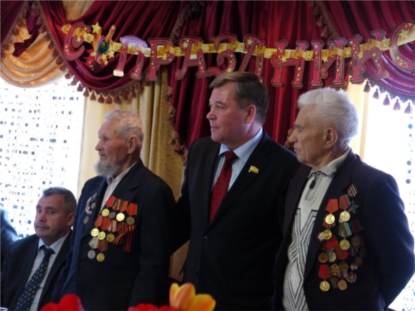 В преддверии Дня Победы в Ядринском районе состоялась традиционная встреча с ветеранами Великой Отечественной войны
