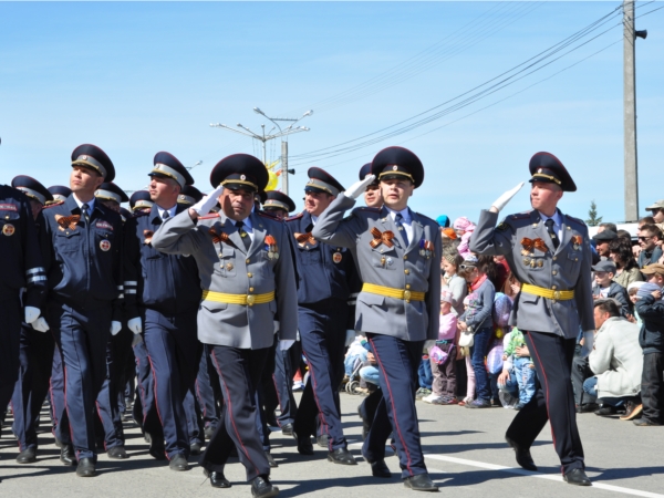 В Чебоксарах состоялись митинг и Парад Победы