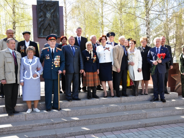 Официальные лица Республики и Новочебоксарска встретились с ветеранами Великой Отечественной войны