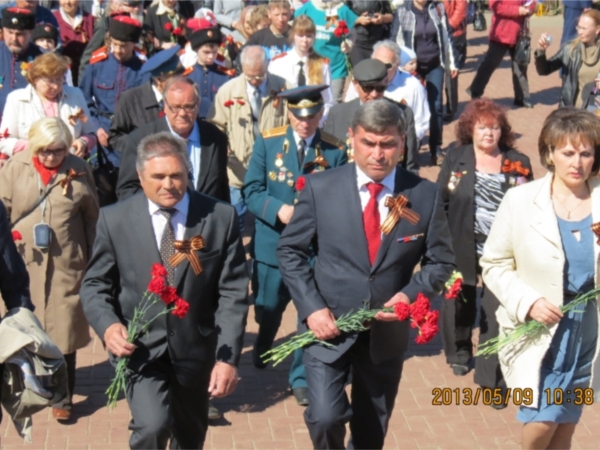 В День 68-летия Великой Победы ветераны и общественность Ленинского района приняли участие в возложении венков к Монументу Славы