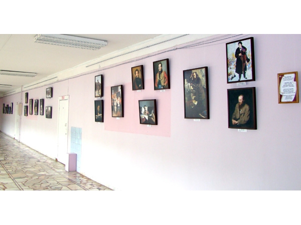 На празднике «Последний звонок» в 4 школах Чувашии открылись выставки шедевров русской живописи