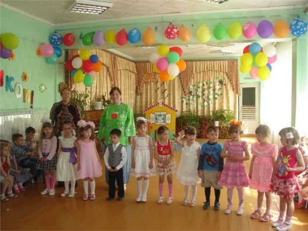 Накануне Международного Дня защиты детей работники Ядринской детской библиотеки провели детский праздник «В солнечном городе Детство»
