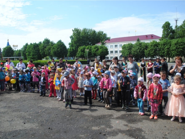 В Шемуршинском районе состоялся детский праздник «Пусть смеются дети», посвященный Дню защиты детей
