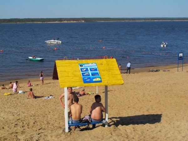 Лето поплыло