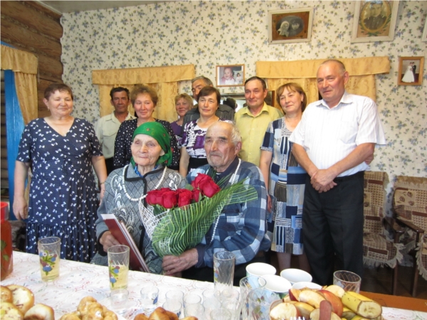 Супруги Мурзаковы отметили 60 лет совместной жизни