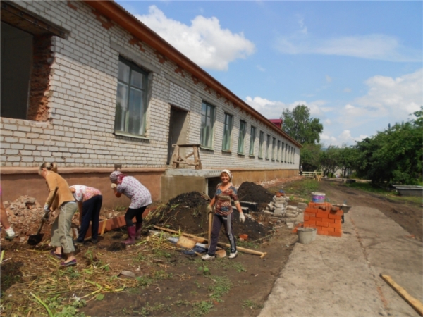 В школах Шемуршинского района активно идут ремонтные работы