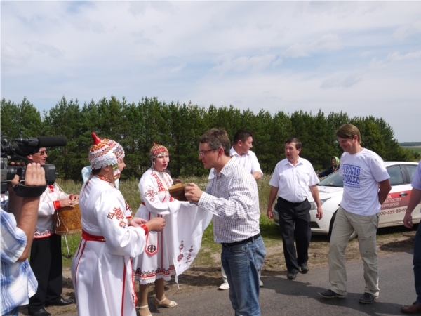 Ядринский район встретил участников автопробега «Москва – Новочебоксарск» - «Дорогу молоку!»