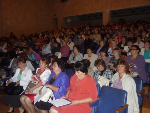 По традиции в преддверии наступающего нового учебного года в Шемуршинском районе прошла ежегодная августовская педагогическая конференция