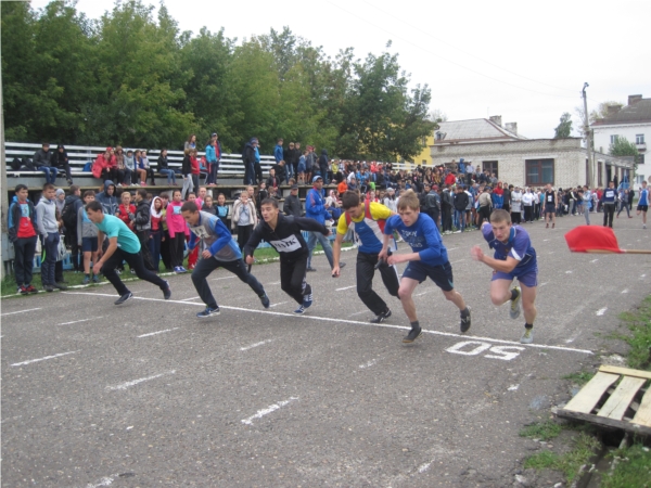 В г.Канаш состоялась легкоатлетическая эстафета под девизом «Россия - спортивная держава»