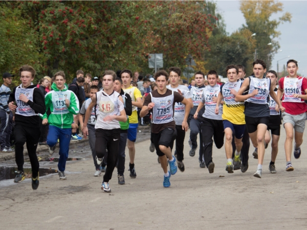 Более 3 тысяч человек вышло на старт Всероссийского дня бега «Кросс Нации - 2013» в Канаше