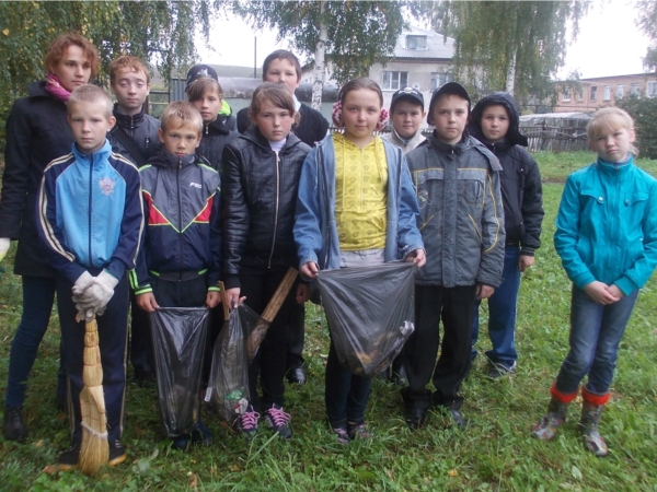 Восходские школьники приняли участие во Всероссийской акции по уборке мусора «Сделаем вместе!»