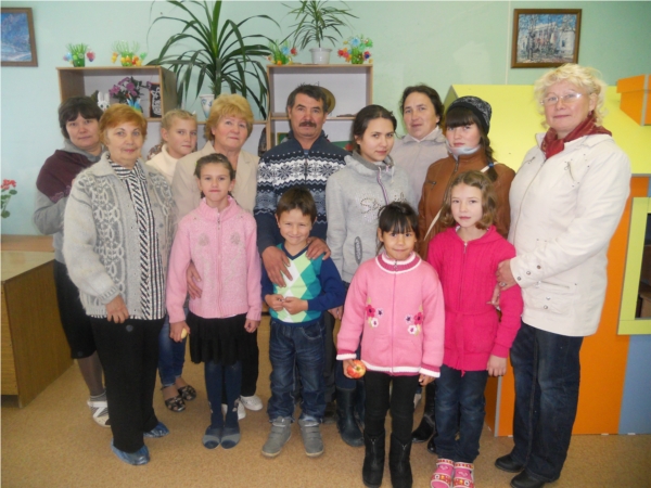 В Козловском центре социальной помощи семье и детям - праздник, посвященный международному дню пожилых людей