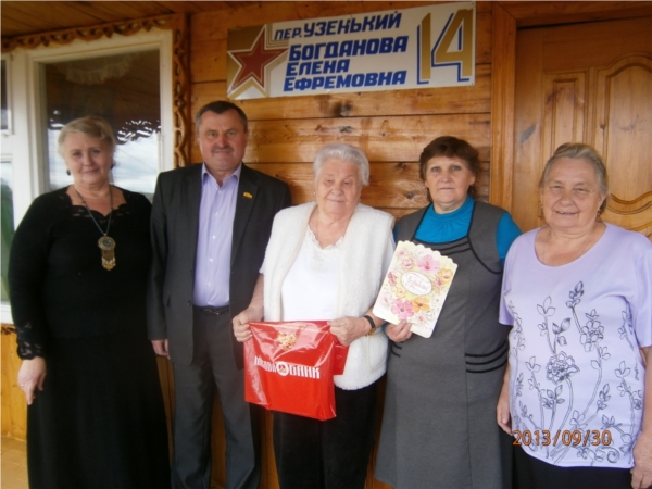 _В рамках месячника «Честь и хвала старшему поколению» в Алатыре продолжаются встречи с участниками Великой Отечественной войны