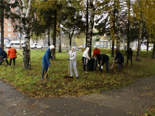 В Чебоксарах продолжается экологический месячник