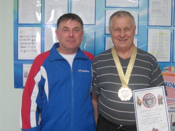 Ветеран гиревого спорта г.Канаш внес свой вклад в установлении коллективного рекорда для включения в «Книгу рекордов Гиннеса»