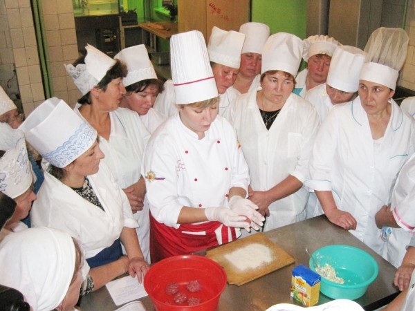 На современной кухне