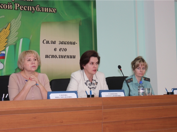 Министр Алла Самойлова в рамках Единого информдня провела встречи с трудовыми коллективами трех управлений