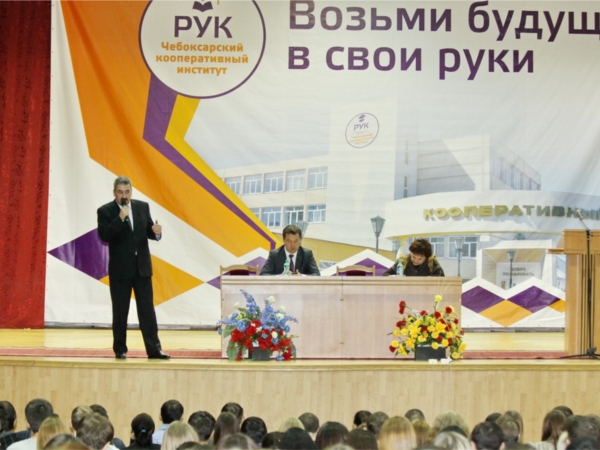 В рамках Единого информдня глава города провел несколько встреч с коллективами