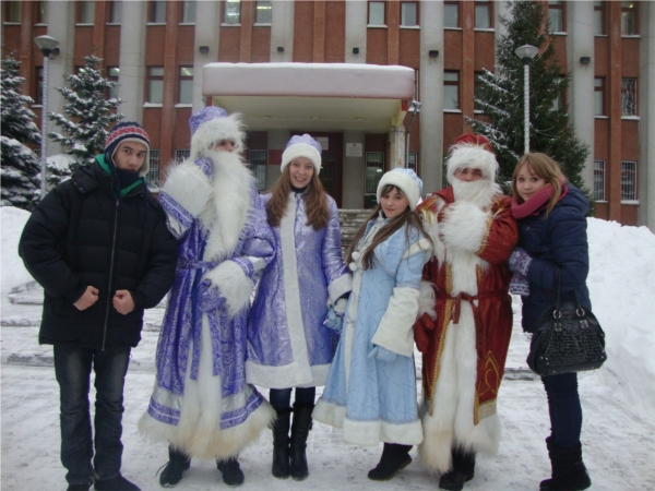 В Ленинском районе стартует новогодний проект «Деда Мороза вызывали?»