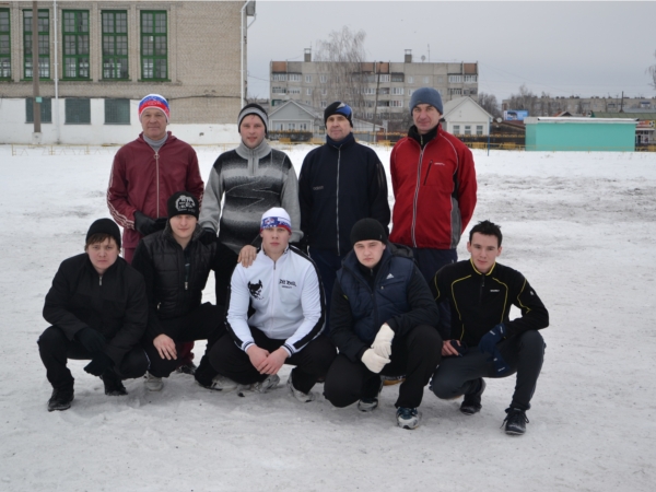 В Алатыре стартовал традиционный турнир по мини-футболу на снегу среди дворовых объединений микрорайонов