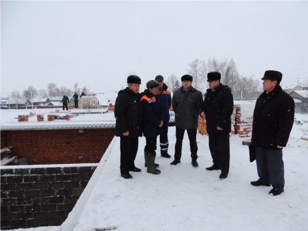 Глава администрации Красночетайского района проинспектировал ход строительства домов