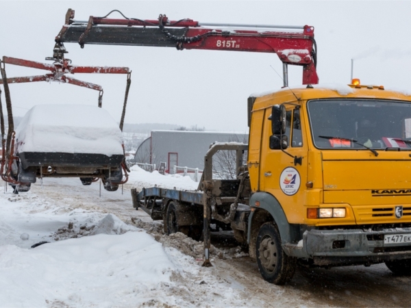 МНОГИЕ АВТОВЛАДЕЛЬЦЫ ОСТАВЛЯЮТ МАШИНЫ ГДЕ ВЗДУМАЕТСЯ