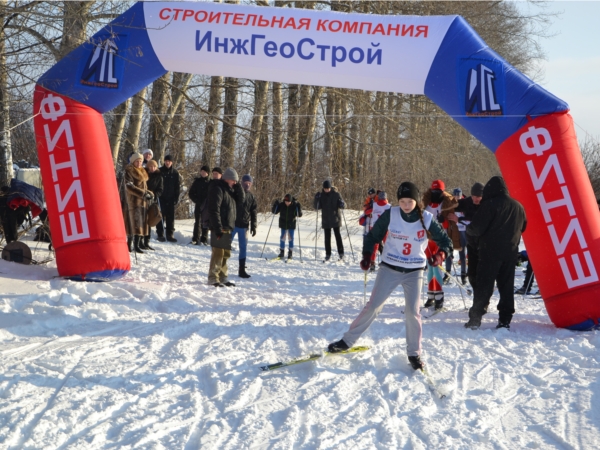 Собрали сильнейших спортсменов соревнования «Алатырская лыжня – 2014»