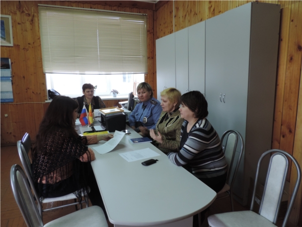 Состоялось заседание Комиссии по делам несовершеннолетних и защите их прав при администрации Шемуршинского района