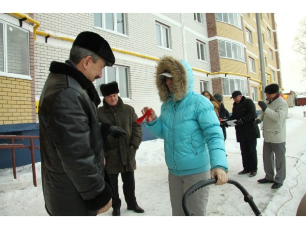 В долгострой по улице Урожайная в Чебоксарах заселились первые жильцы ("Мой город Чебоксары")