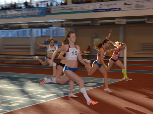 В Новочебоксарске в борьбу за медали юношеского первенства России вступили сильнейшие легкоатлеты из 62 регионов страны