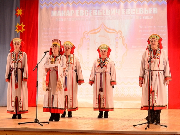 Представители Алтышевского национально-культурного центра приняли участие в Межрегиональном фестивале «Из века в век»