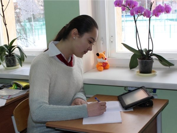 В Чебоксарах внедряют инновации в сфере образования: все школы переходят на электронные дневники и журналы (ИА "Мангазея")