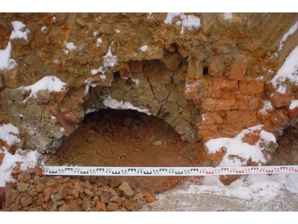 На строительной площадке в Чебоксарах обнаружены старинные печи