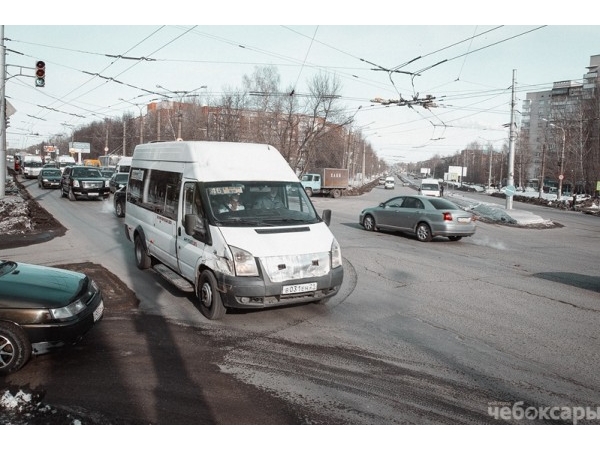 Ежедневно на дороги Чебоксар выезжает до пятисот маршрутных такси ("Мой город Чебоксары")