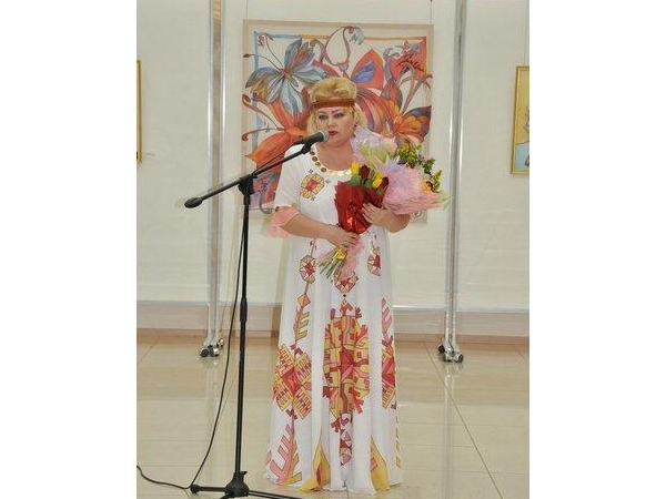 Состоялось открытие персональной выставки Ирины Наумовой «Солнечная мозаика батика»