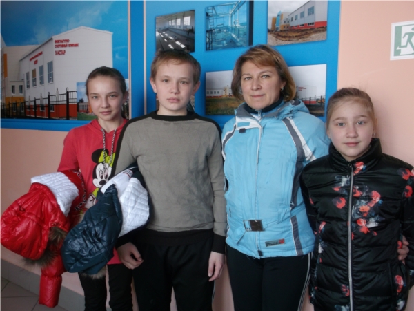 Участница XXVI Олимпийских игр Елена Грузинова подарила детям спортивную форму